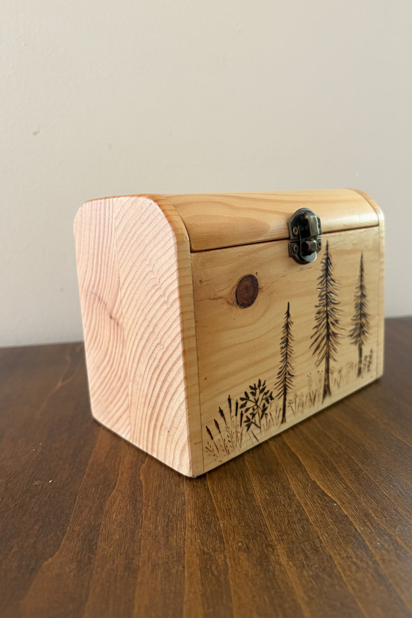 Small Pine Keepsake Chest