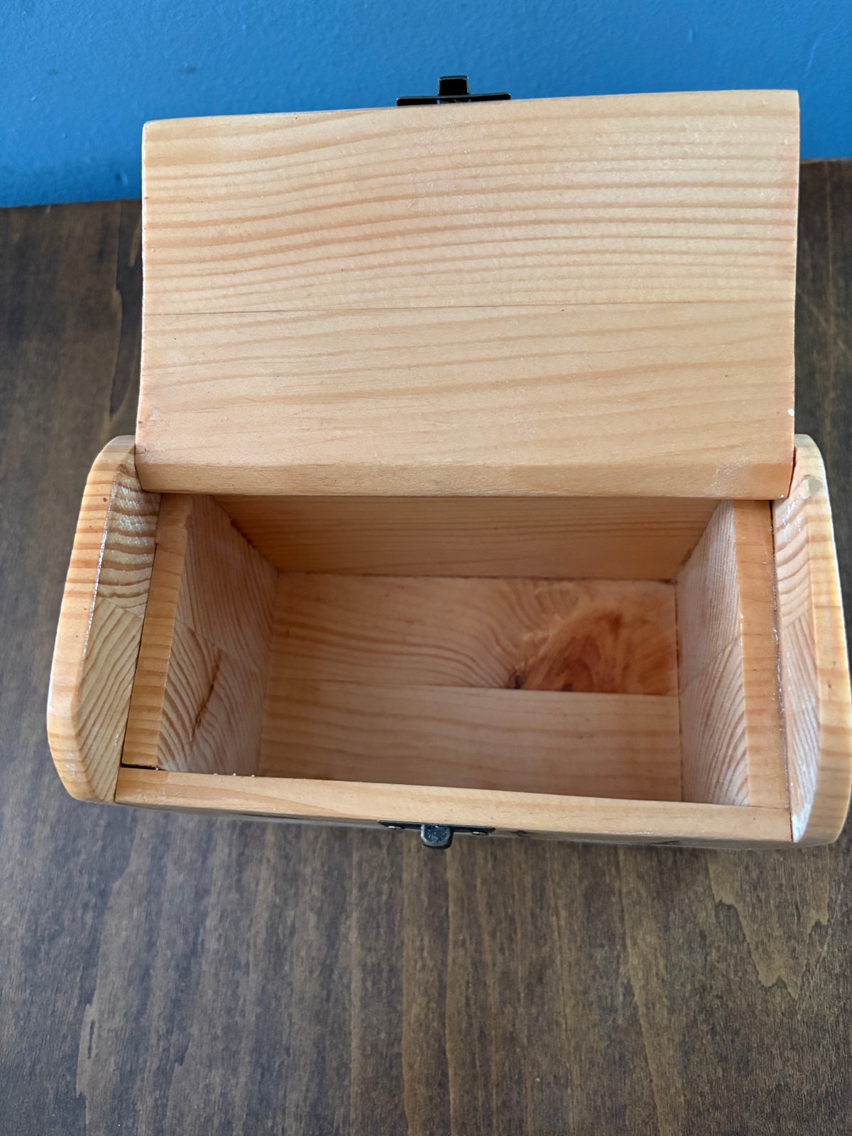 Small Pine Keepsake Chest