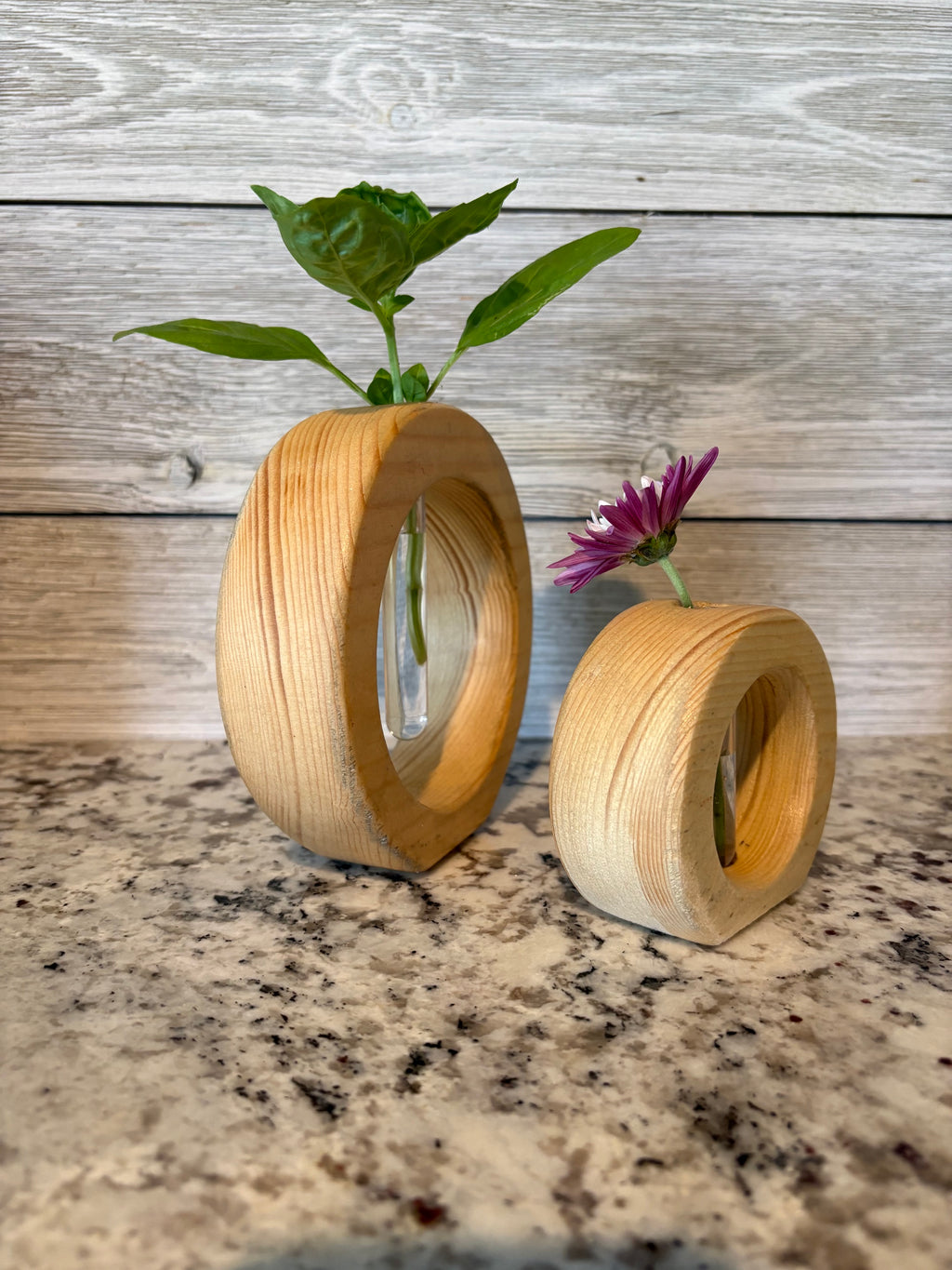Round Bud Vase set